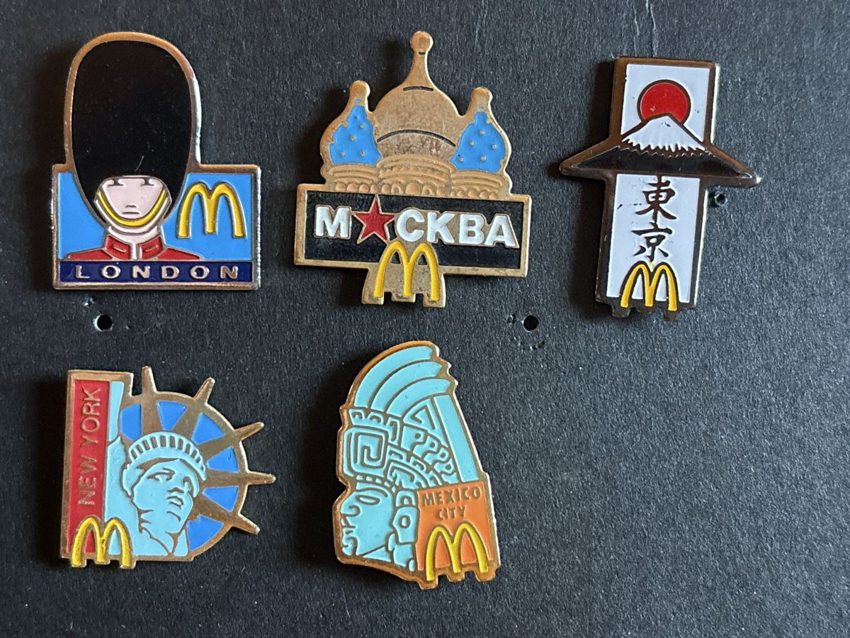 Plaquettes & Badges: Pins MC Donalds – D'occasion à Lützelflüh-Goldbach par NicoleL.