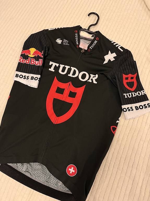 Canottiere & Pantaloni: Assos, Equipe RS Jersey  – Usato da Kriegstetten venduto da Levin7