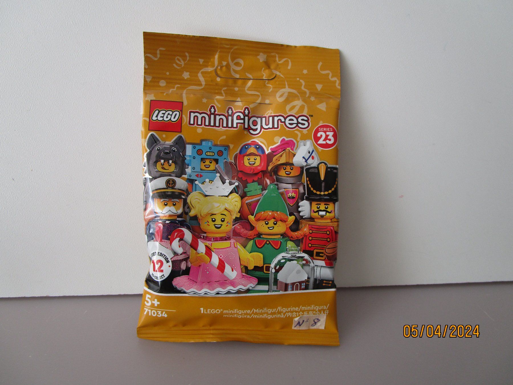 Lego Kit di costruzioni: LEGO MINIFIGURES SÉRIES 23 n°8 – Nuovo e nell'imballaggio originale da Chêne-Bourg venduto da breno56 1