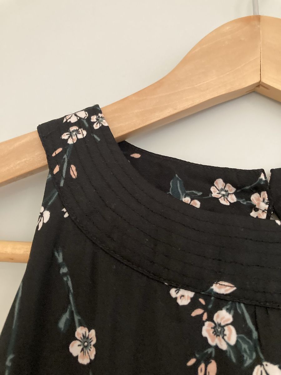 Mint & Berry Top: Mint & Berry Top, Schwarz, Blumenmuster, Gr. 36, Sommer – Nuovo (secondo la descrizione) da Schlieren venduto da cotopaxi06 2