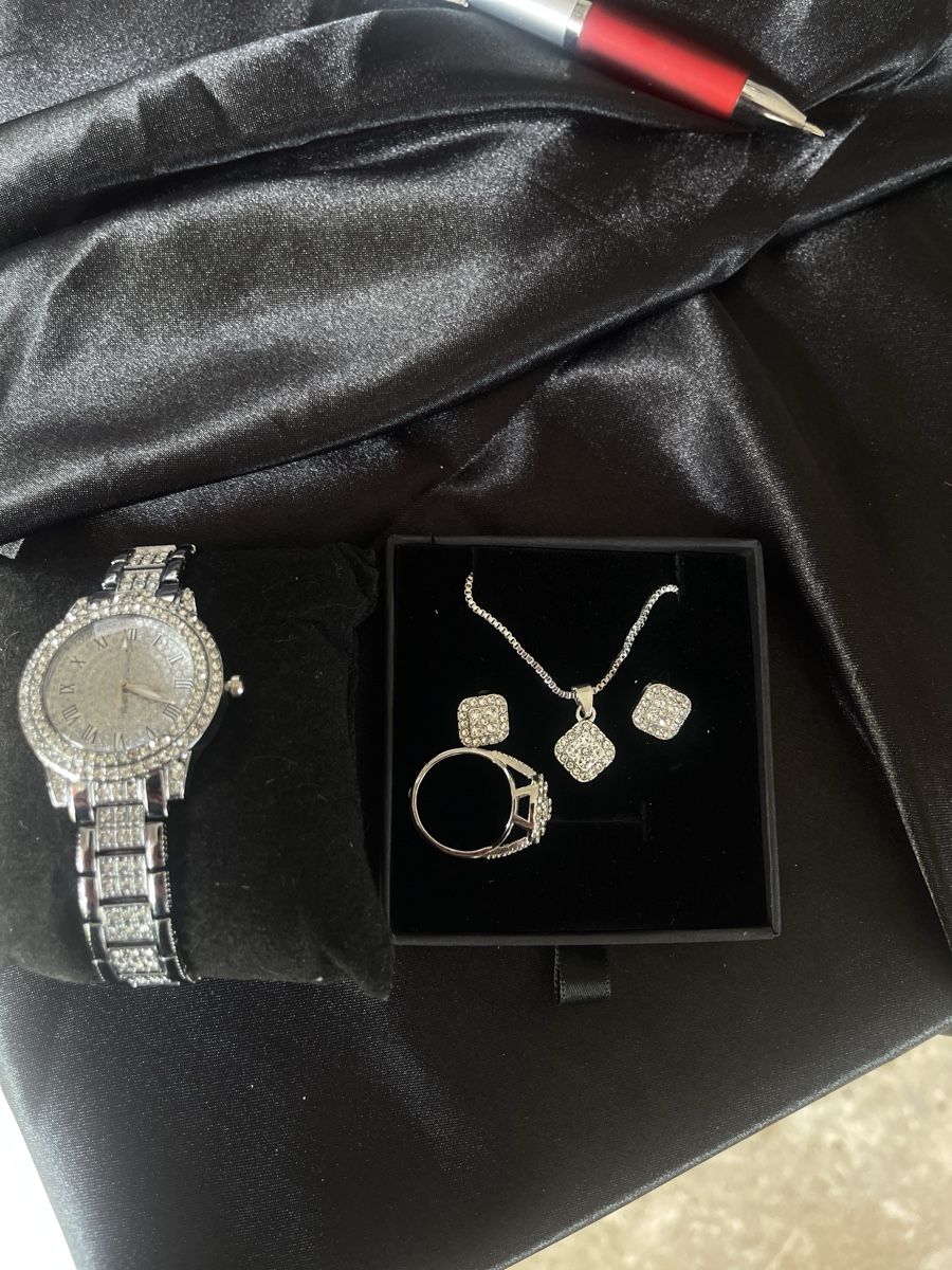Sonstiges Uhren Zubehör: Uhr mit passendem Schmuck – Neu (gemäss Beschreibung) aus Trimbach von Alessia75 3