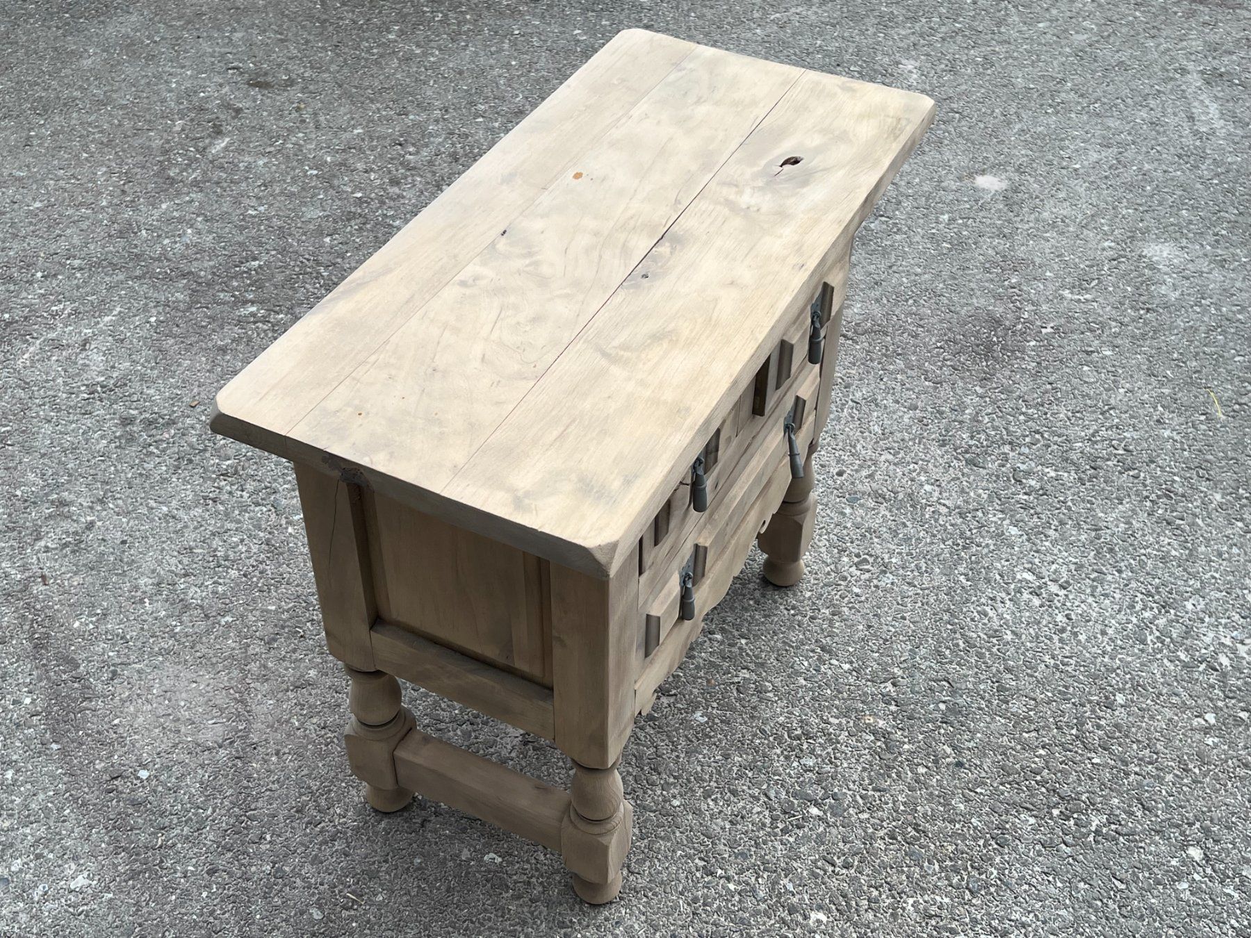 Kommoden: ART 1116-J Petit meuble espagnol sablé – Gebraucht aus Pont-La-Ville von BCMGLEAL 2