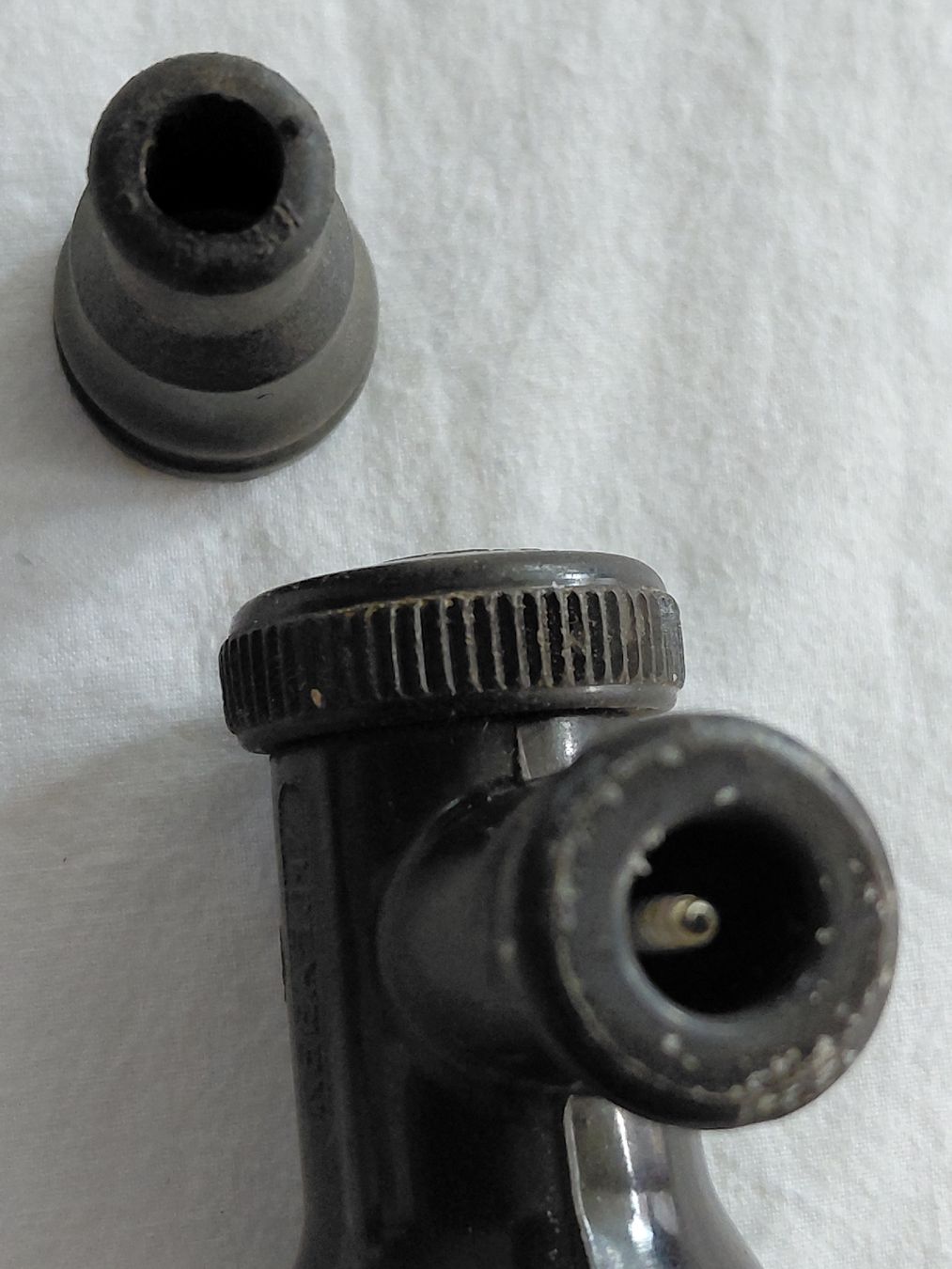 Bosch Accessori per altri veicoli: Bosch Zündkerzenstecker KEEA5J17 Oldtimer Ersatzteil – Nuovo (secondo la descrizione) da Bonaduz venduto da topolino052 3