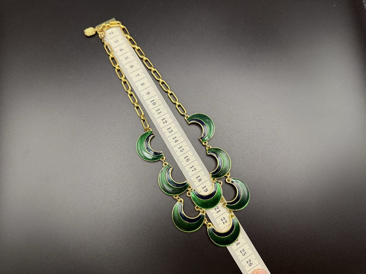 Catenine: Vintage Halskette mit grüner Emaille – Usato da Lamone venduto da LaCantinaMagica 8