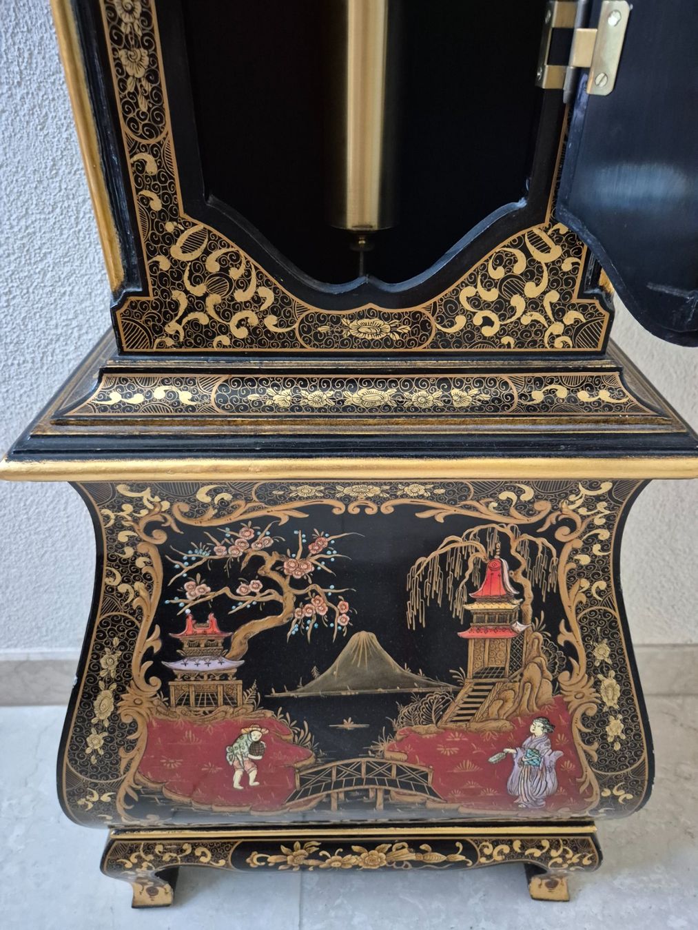 Orologi da terra & Orologi da parete: Chinesische Standuhr mit Glockenspiel – Usato da Riehen venduto da cyr_mm98 5