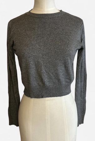 Pull femme gris coupe courte manches longues bon état