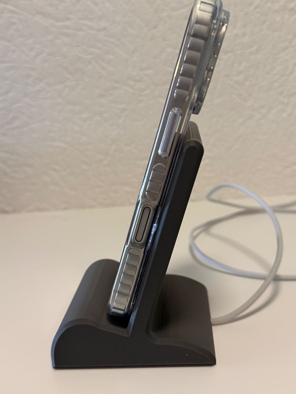 Docking station: Docking / Support pour iPhone ou autre smartphone – Nuovo (secondo la descrizione) da Ollon VD venduto da reefguard 1