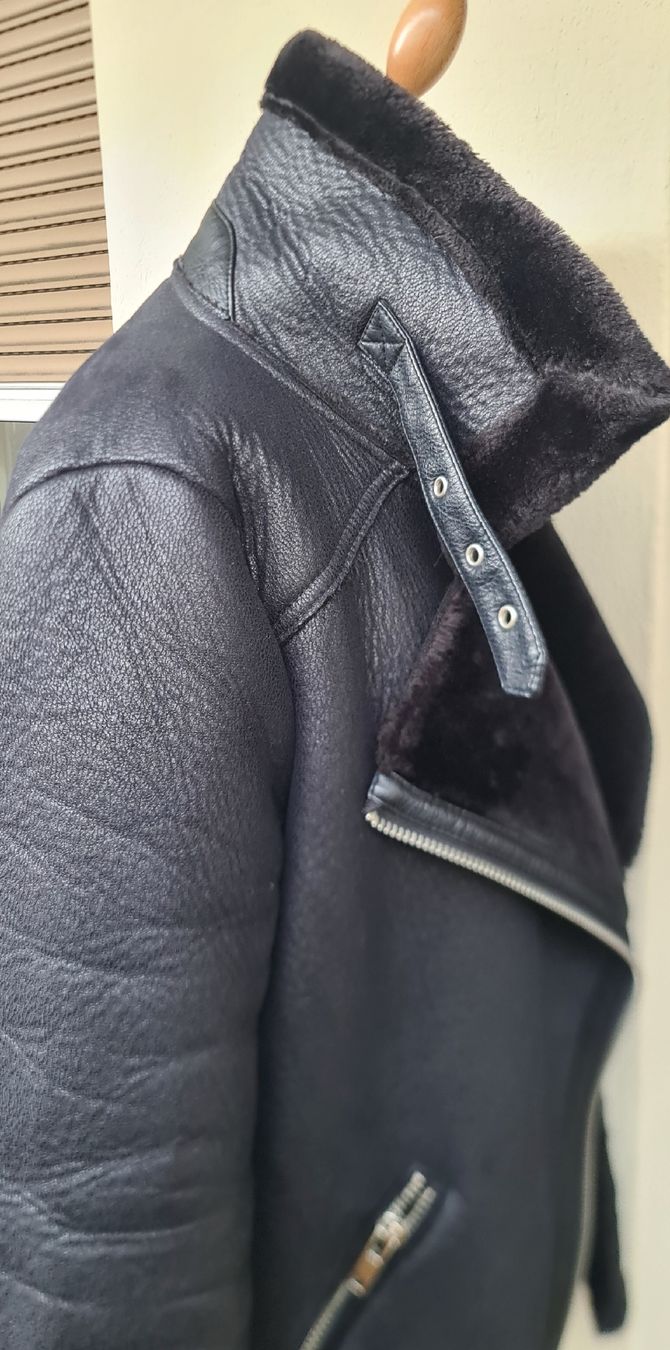 Zara Cappotti: blouson oversize taille XS noir – Usato da Genève venduto da Saleena 7