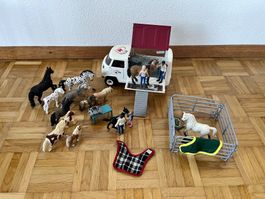 Schleich 13 Pferde-Set mit Tierarztwagen und Zubehör!