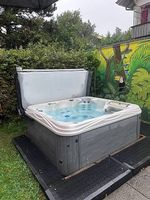 Whirlpool Nevis  gepflegt, Service 2025, NP CHF 17326.