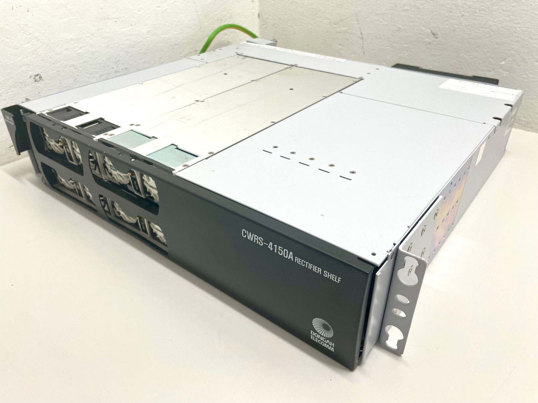Componenti elettronici: DongAH Elecomm CWRS-41150A Stromversorgungssystem (2 Module) – Usato da Niederdorf venduto da LeptonAG 1