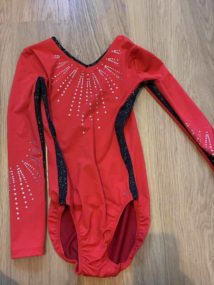 Trainer, Turnhosen & -trikots: Maillot justaucorps  – Gebraucht aus Neuchâtel von rqml