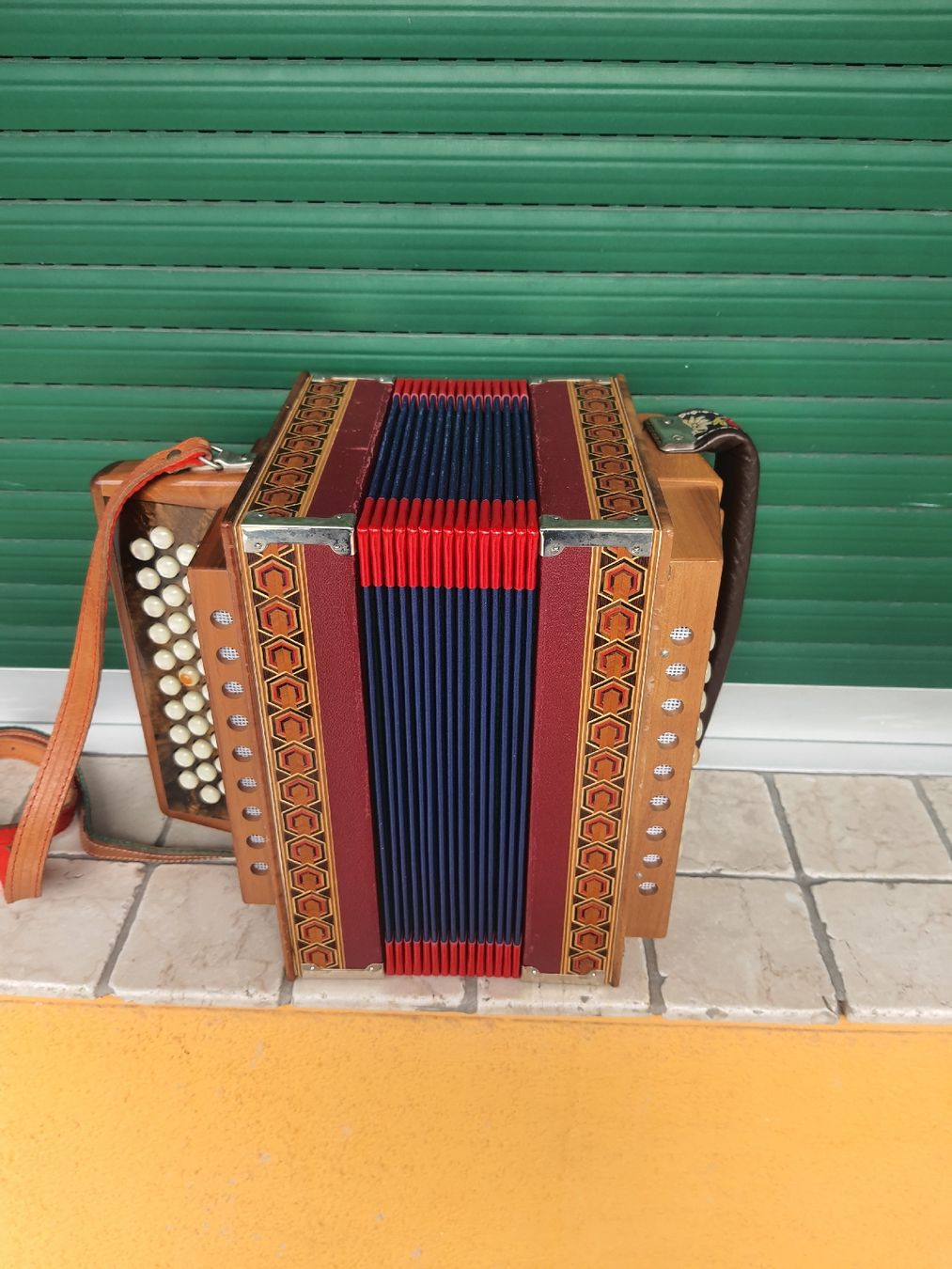 Strumenti musicali: zanin orgeli – Usato da Pont-de-la-Morge venduto da Mirabelle0 7