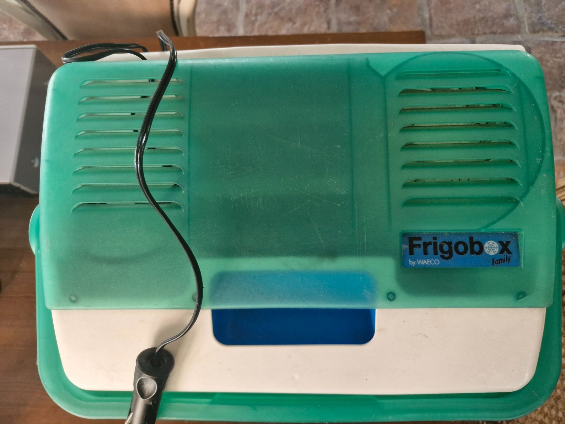 Mobicool Kühlschränke & Kühlen: Frigobox Family by Waeco – Gebraucht aus Gattikon von mro75 1