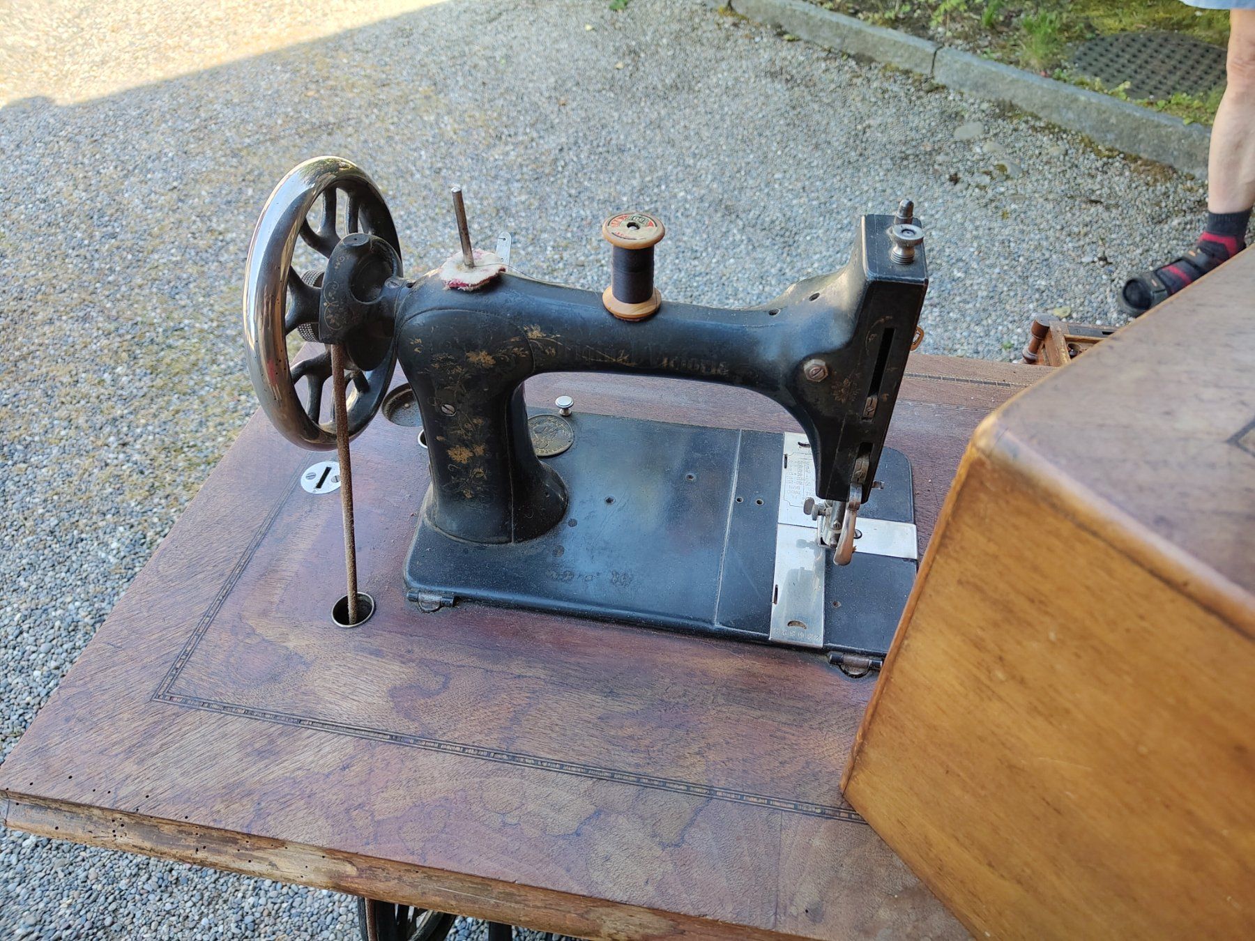 Victoria Macchine da cucire: Nähmaschine Original Victoria – Usato da Freienstein venduto da fab_z89p 1