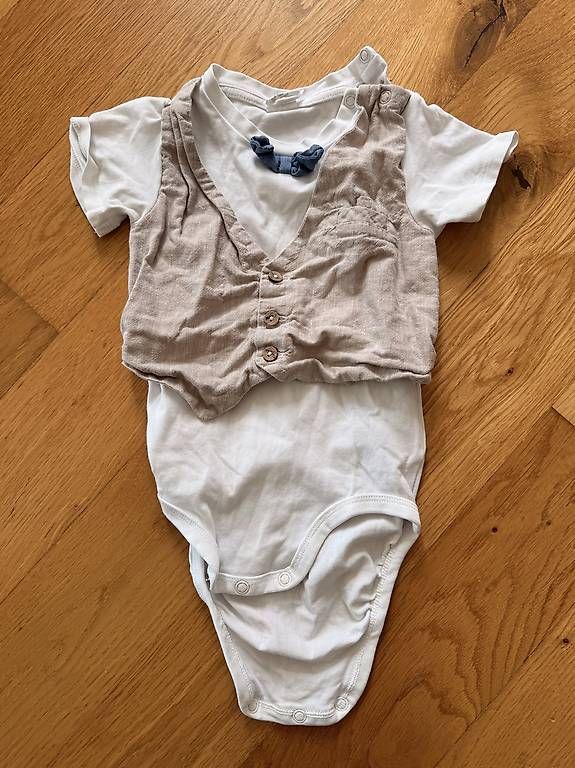 Unterwäsche: Festlicher Kurzarmbody Grösse 86 – Gebraucht aus Stettfurt von Annili87