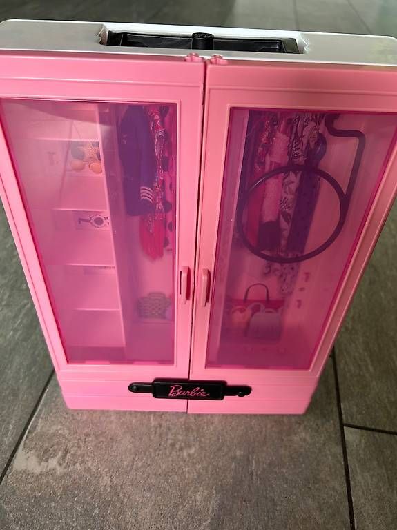 Bambole: Barbie Kleiderschrank – Usato da Sursee venduto da dav_ccf7 1