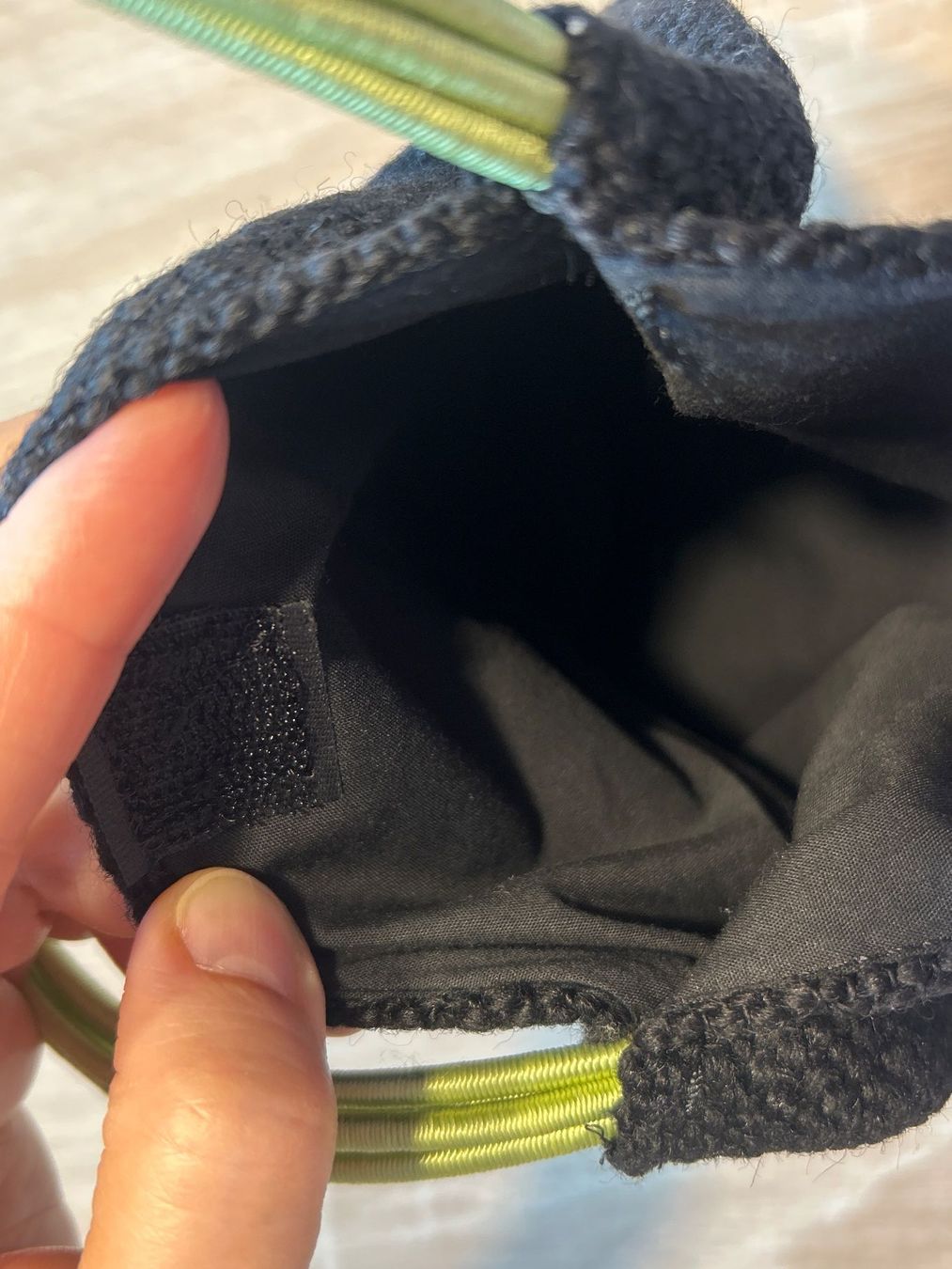 Borse da donna: Kleine Handtasche schwarz mit Applikation, – Usato da Brunnen venduto da Nala2929 7