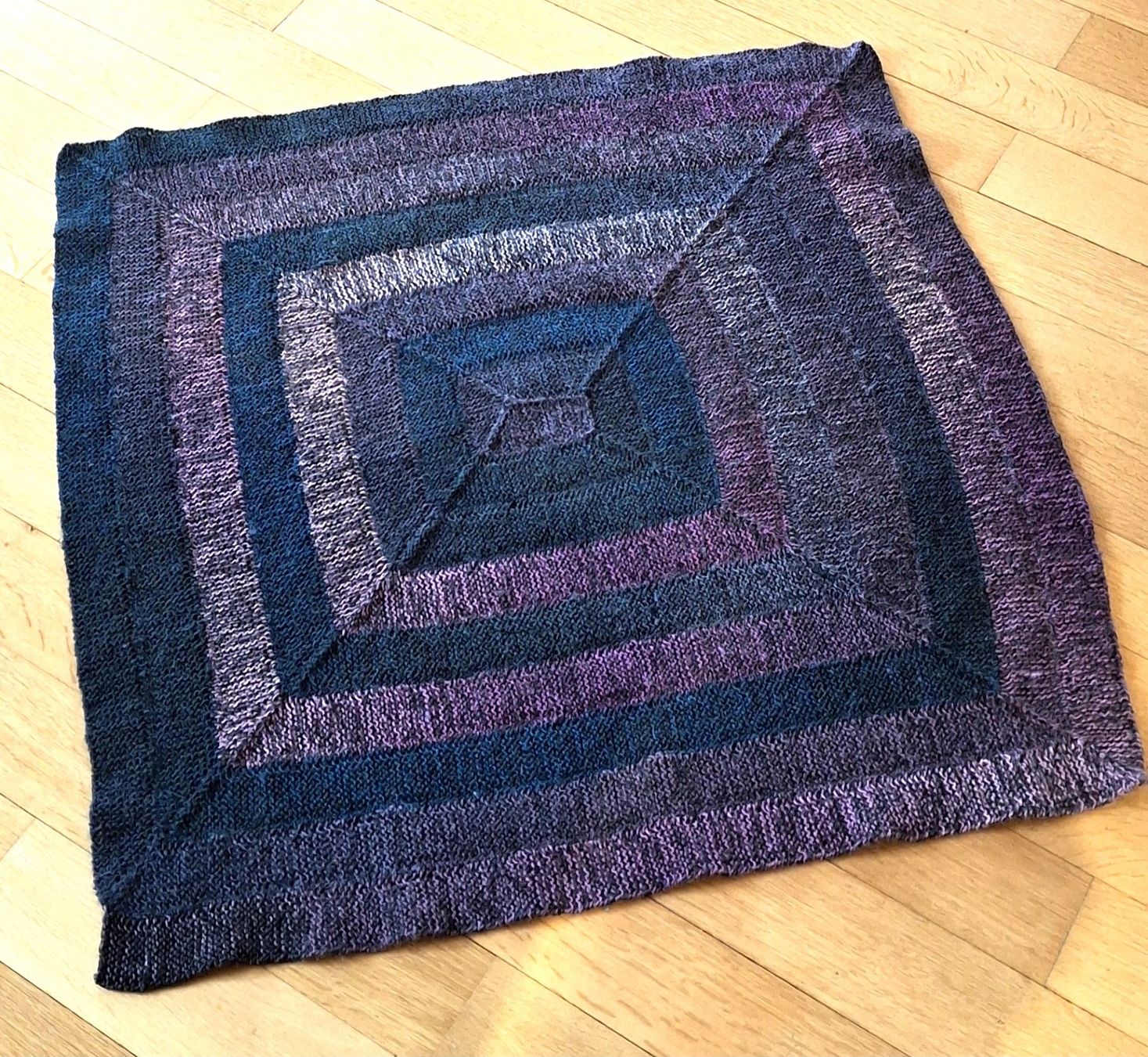 Coperte: Kniedecke handgestrickt   NEU – Nuovo (secondo la descrizione) da Langenthal venduto da Handstrick 8