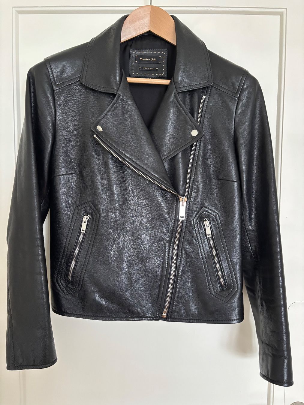 Massimo Dutti Jacken: Lederjacke im Bikerstil MASSIMO DUTTI, Grösse M, Schwarz – Gebraucht aus Zürich von ritschi37