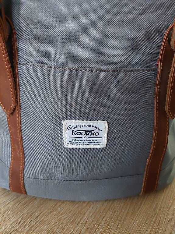 Zaini: Rucksack im Herschel-Stil – Usato da Zürich venduto da Julia0123 1