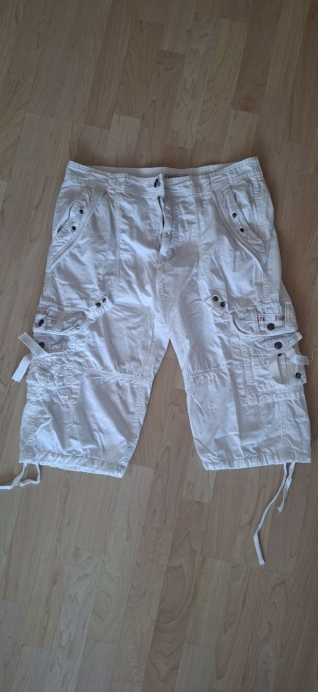 Pantaloni: Weisse Cargo Shorts Herren XL – Nuovo e nell'imballaggio originale da Bern venduto da Stalino