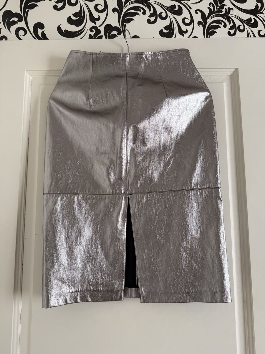 Twinset Gonne: Twinset Milano Silver Skirt – Nuovo (secondo la descrizione) da Corsier-sur-Vevey venduto da Kristina.Nova 3