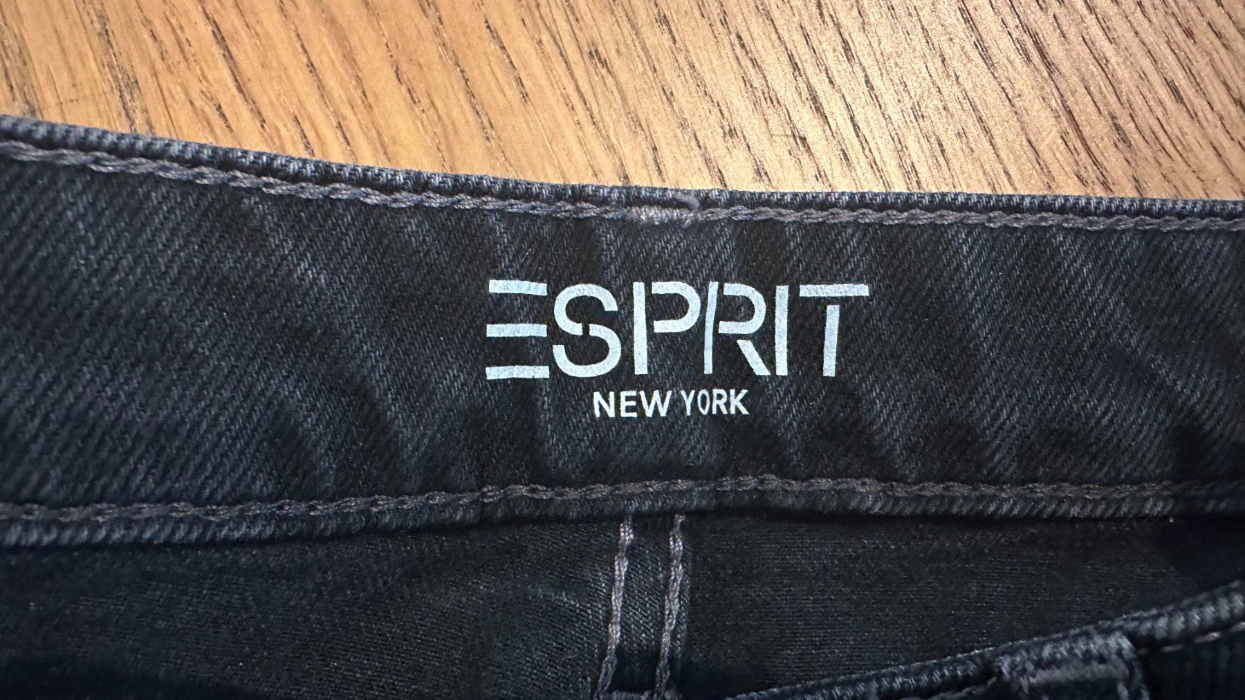 Esprit Jeans: Jeans Esprit neri con strass taglia S – Usato da S. Antonino venduto da day_dxs7 3