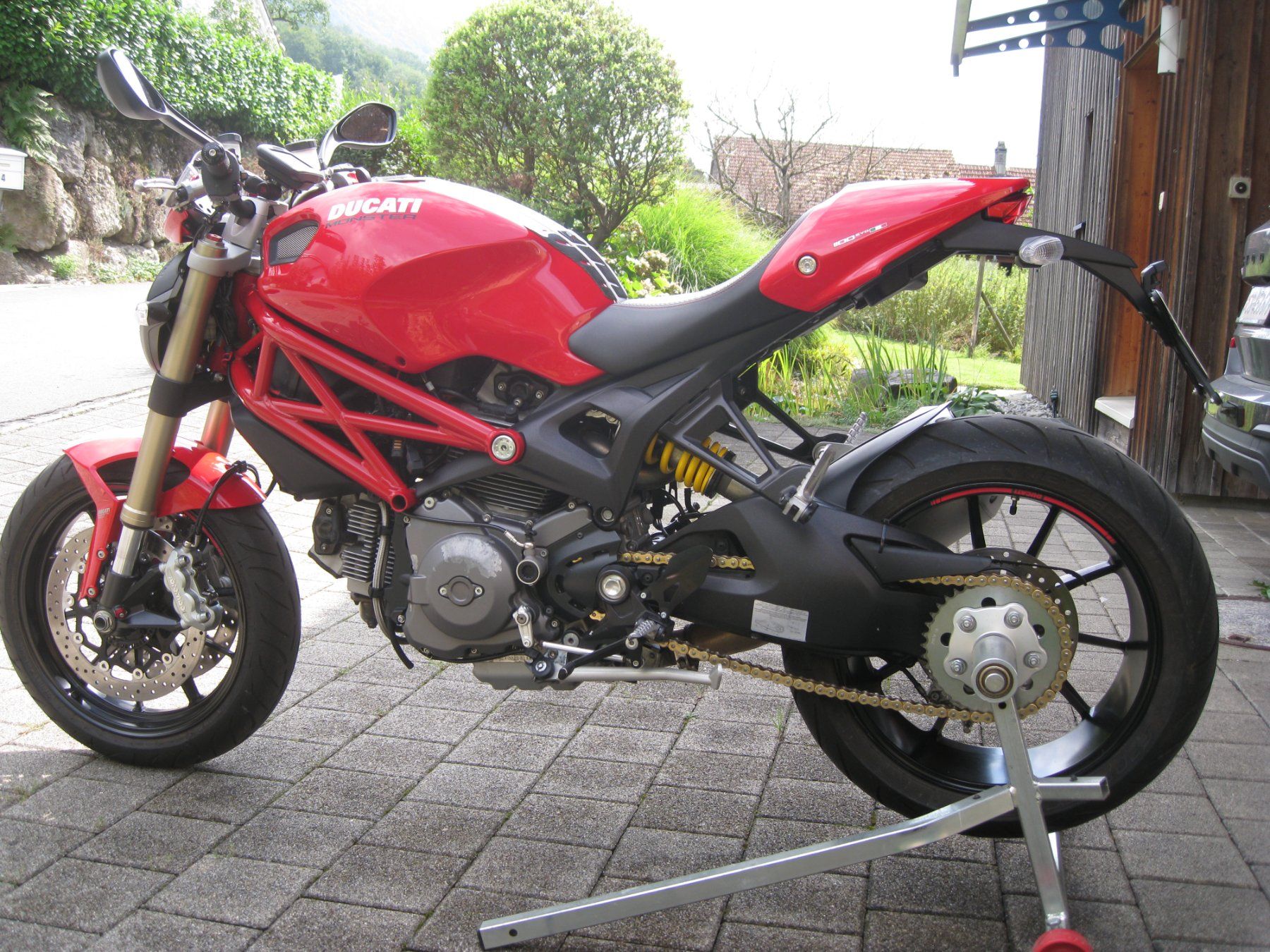 Ducati Strada: Ducati Monster 1100 EVO ABS – Usato da Schänis venduto da Werma1 1