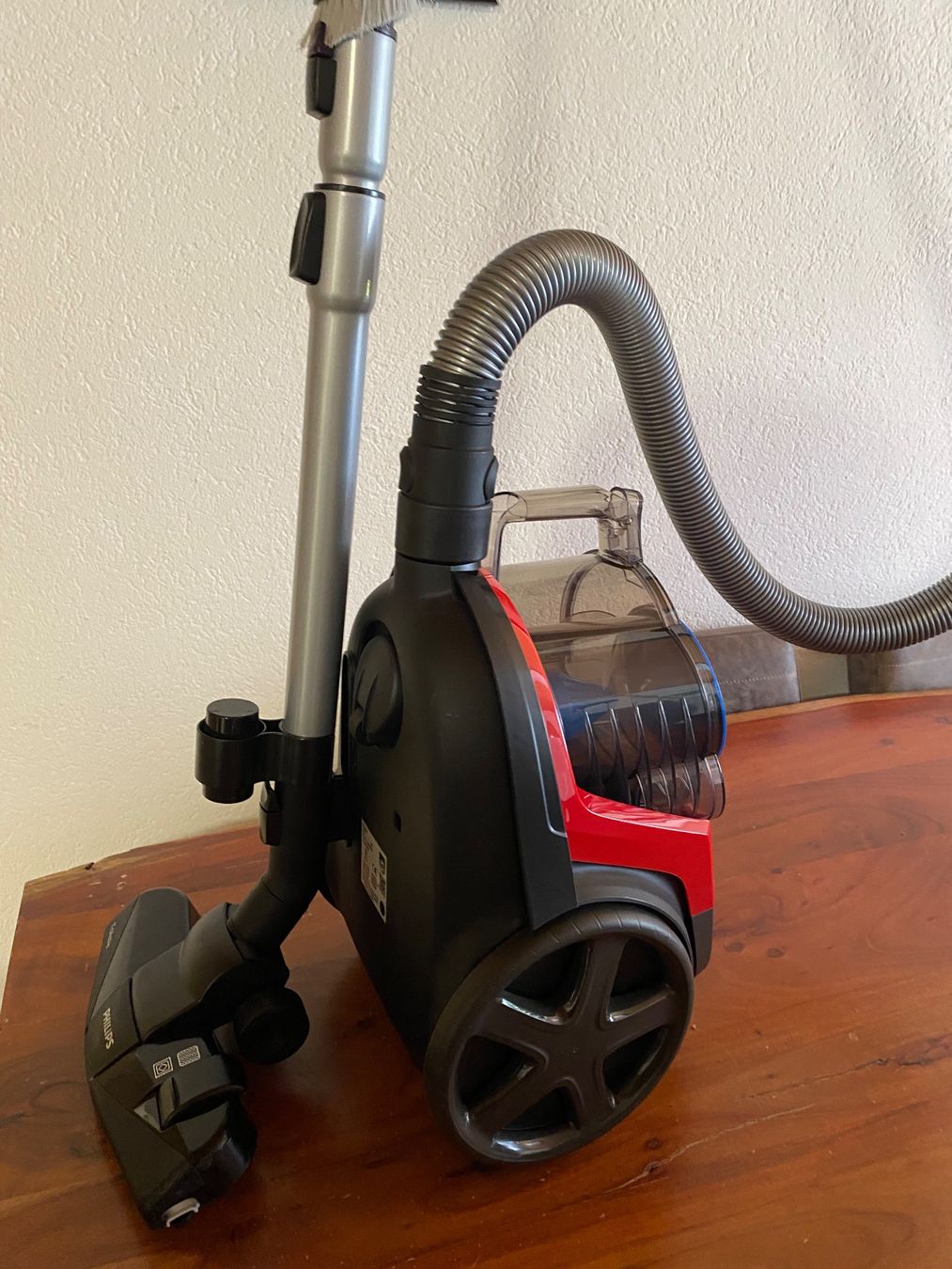 Philips Aspirateurs & Accessoires: Philips PowerPro 3000 Series mit PowerCyclone 5 – D'occasion à Wängi par inf_2hrj 1