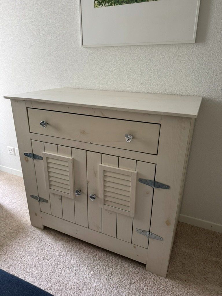 Commodes: Whitewash Holz-Kommode "Beach House" (2 Griffe-Sets) – Neuf (Voir description) à Oberageri par iba_p68t 2