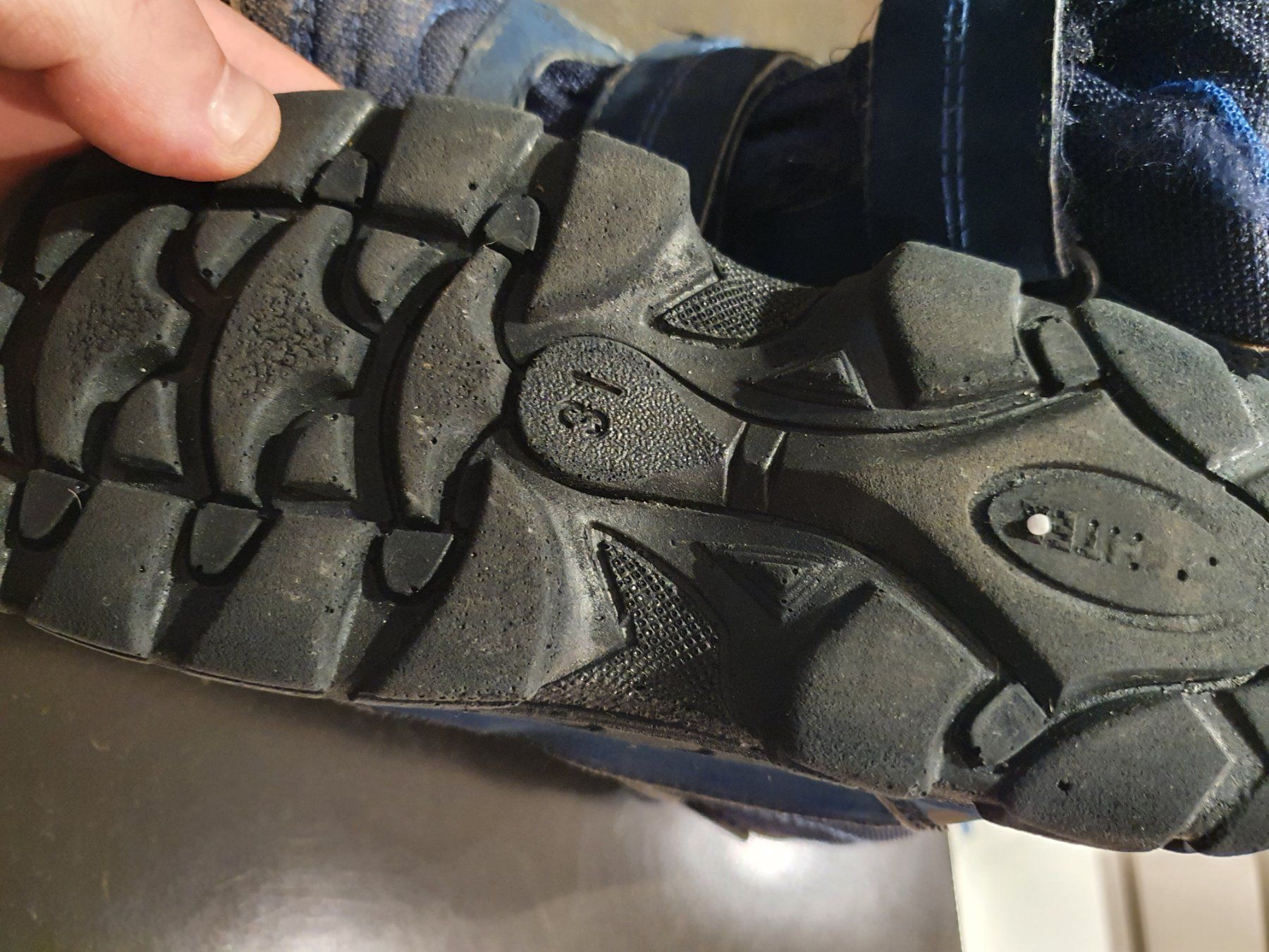 Scarpe per ragazzi: Wasserdichter Schuh gr.31 – Usato da Altendorf venduto da caj_hry2 6