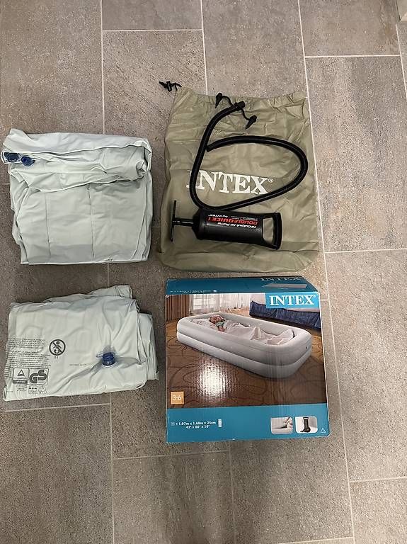 Letti: Intex kidz travel bed set – Usato da Pfäffikon ZH venduto da stepashka
