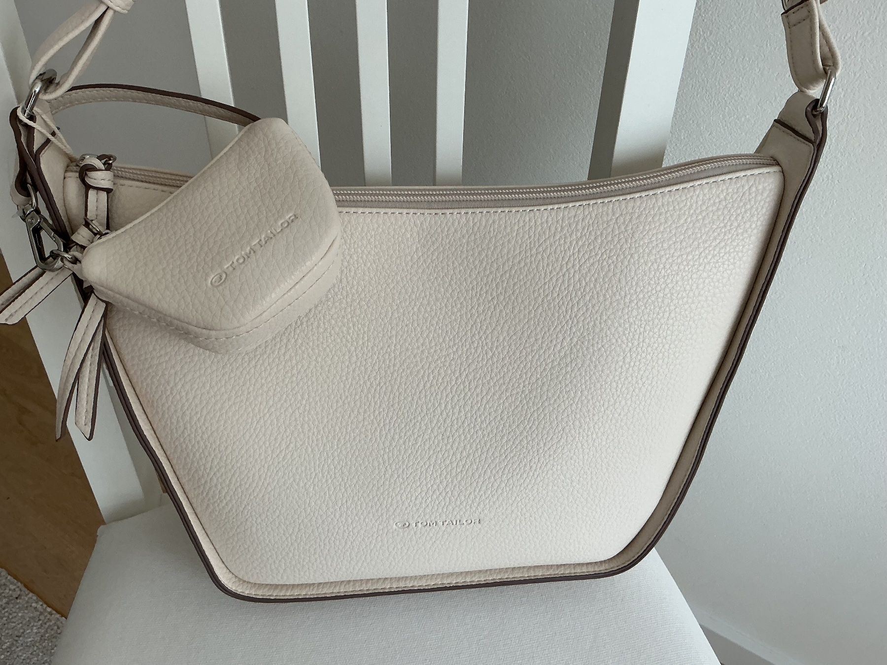Tom Tailor Taschen für Damen: Tasche Tom Tailor wunderschön neu – Gebraucht aus Rudolfstetten von Foxj 1