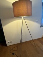 Stehlampe