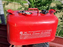 Boot Aussenborder Motor BenzinTank 22 L kaum Rost
