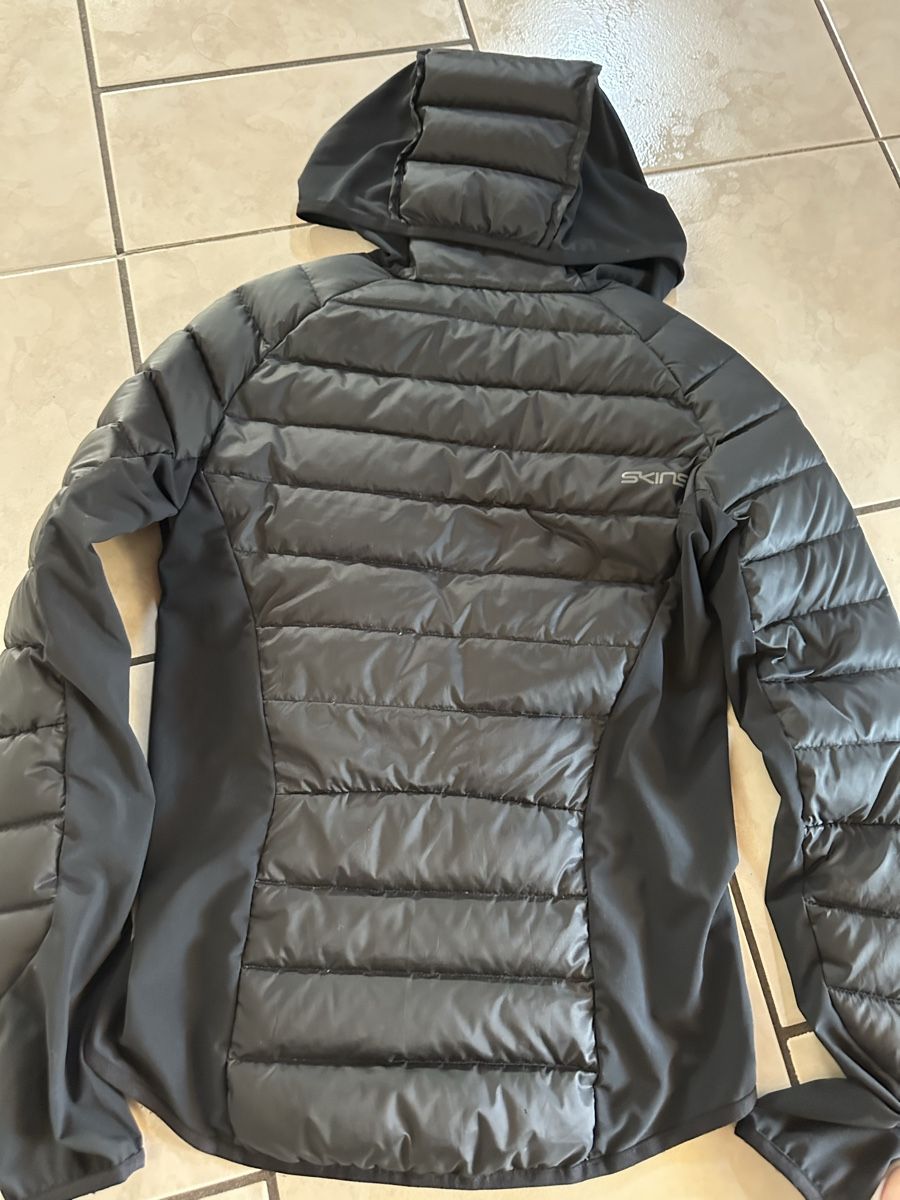 Jacken: Daunen Jacke Damen S – Gebraucht aus Uetliburg SG von Luckyeightone 1