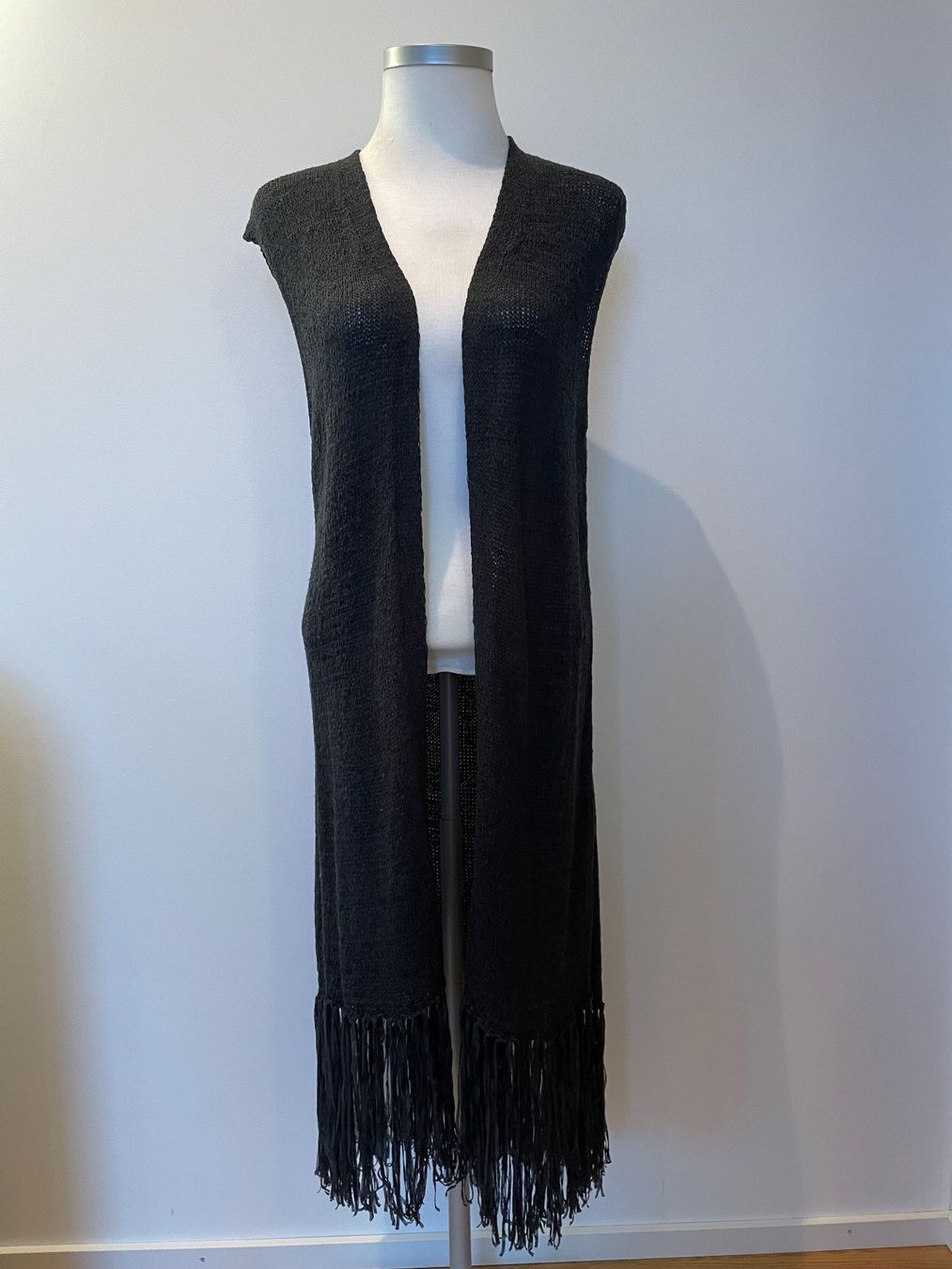 H&M Gilet & Giacche senza maniche: Strickgilet H&M – Nuovo (secondo la descrizione) da Neunkirch venduto da autoscooter57