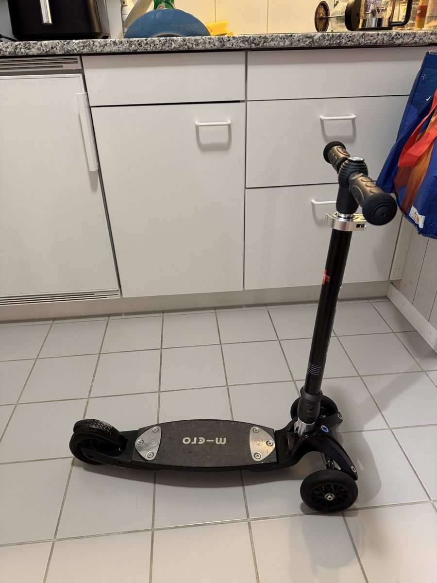 Micro Kickboard: Micro kickboard compact – Gebraucht aus Schönried von iar_6lbr