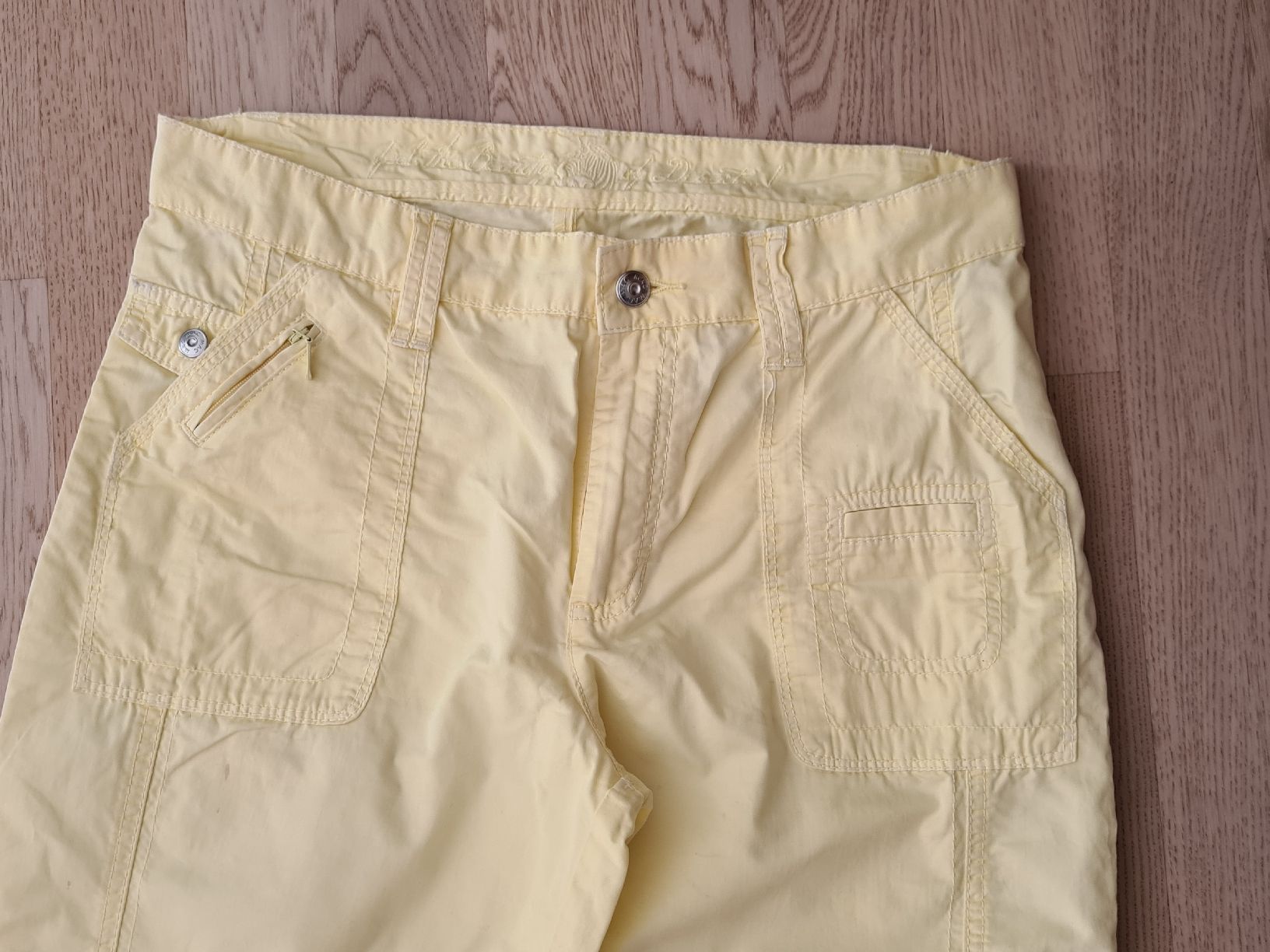 Pantaloni: 2 Damen Hosen Gr. 38 – Usato da Steinen venduto da turbogeiss99 2