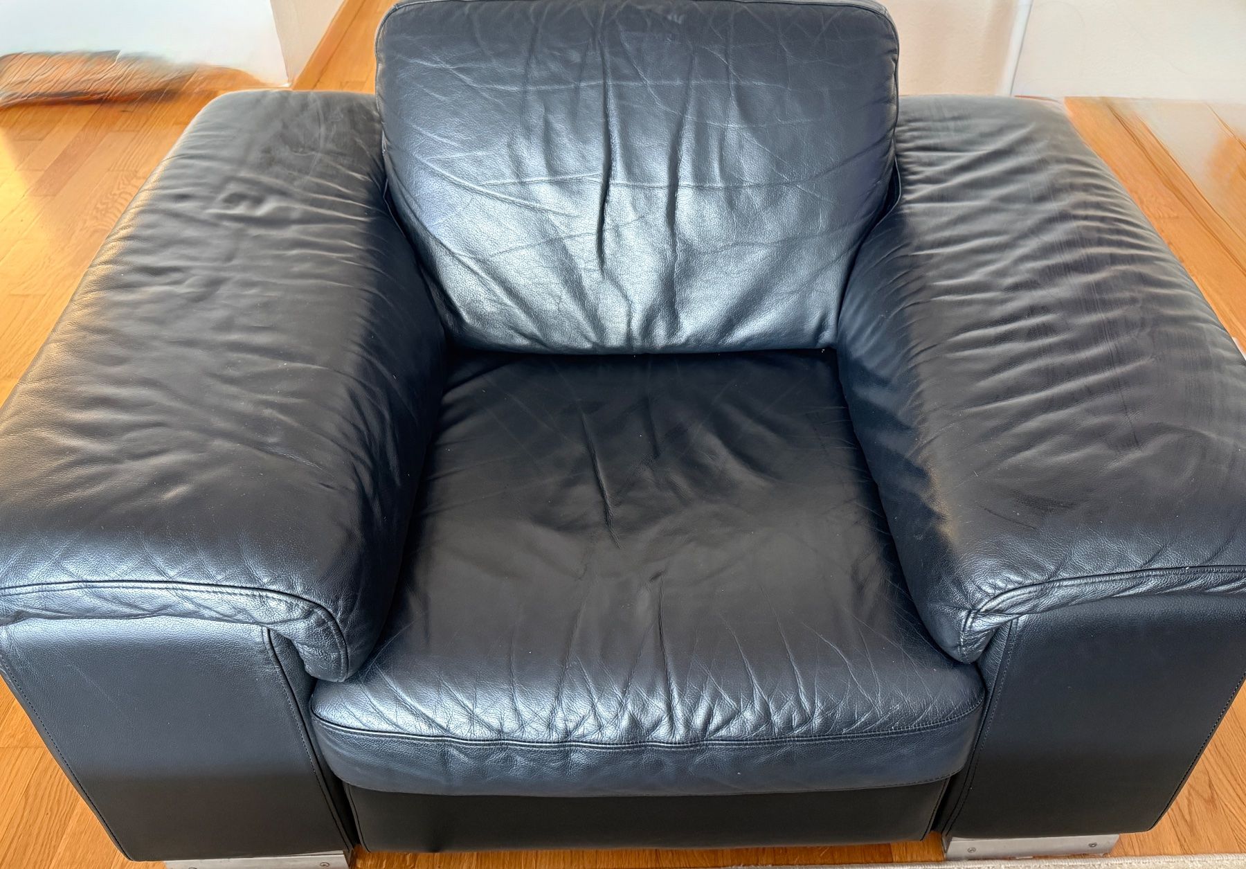 Divani: Schwarze Ledersofa – Usato da Winterthur venduto da xhe_k2zy 2