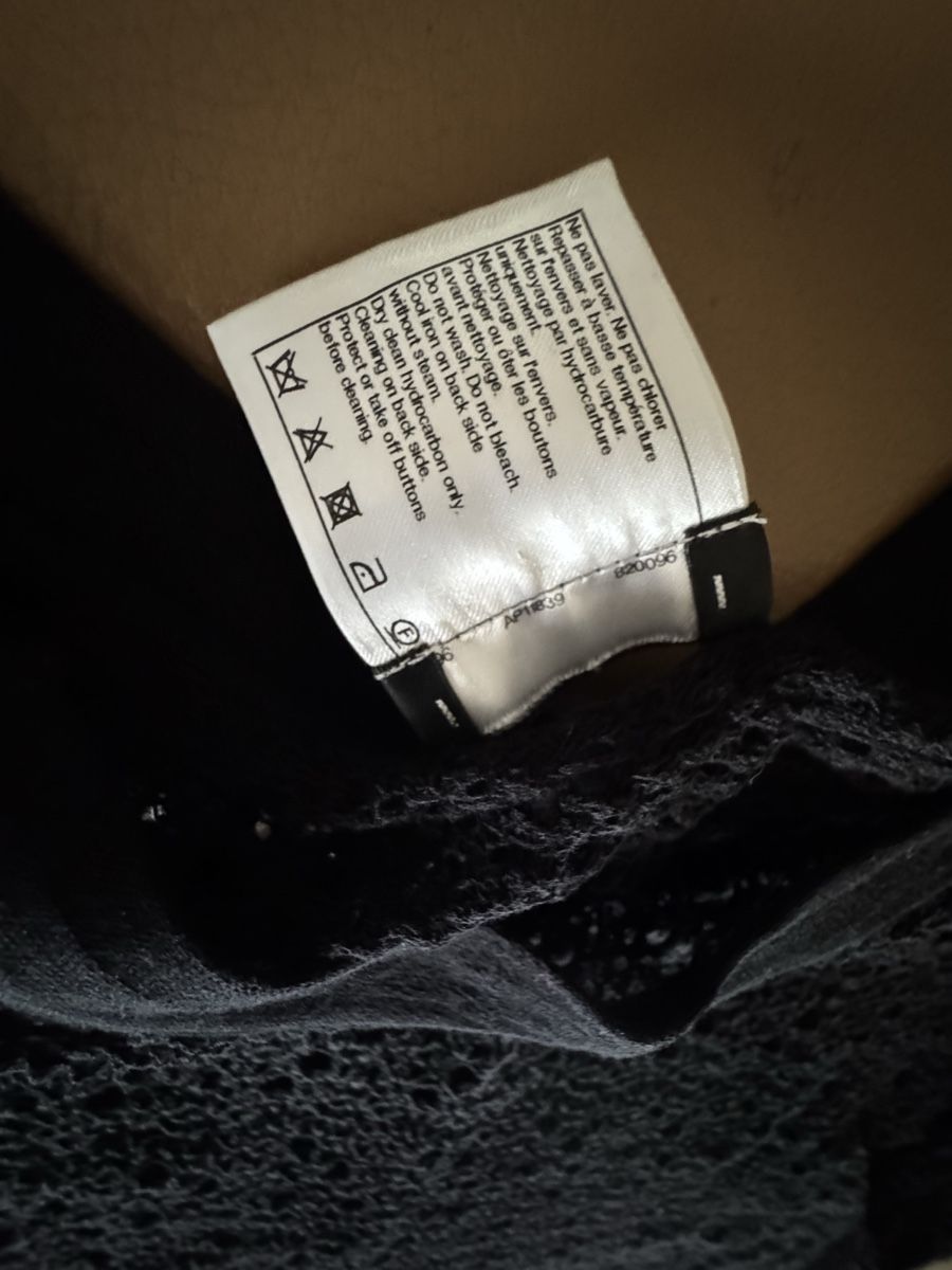 Chanel Maglioni & Felpe: Chanel Black Knit Top, Size 40 – Usato da Belp venduto da Aliya 3