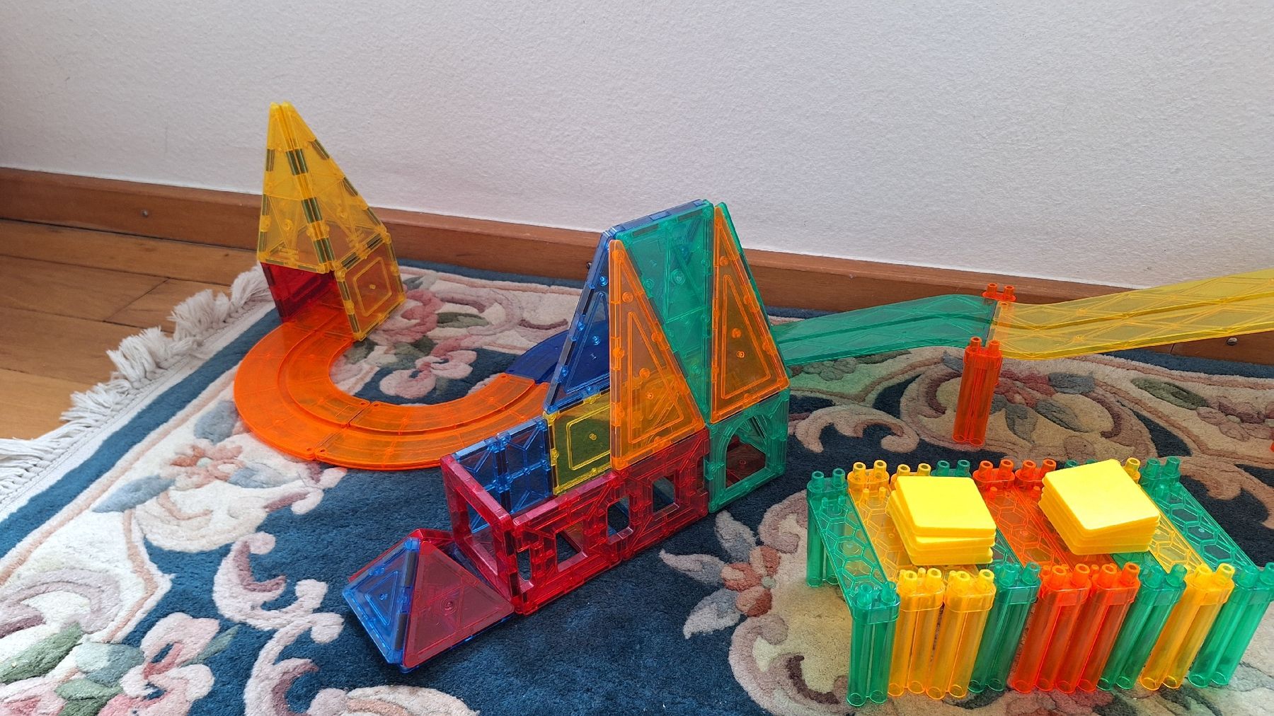 Kit di costruzioni: Magnetische Bausteine Set bunten Schienen – Usato da Zürich venduto da anna3929 2