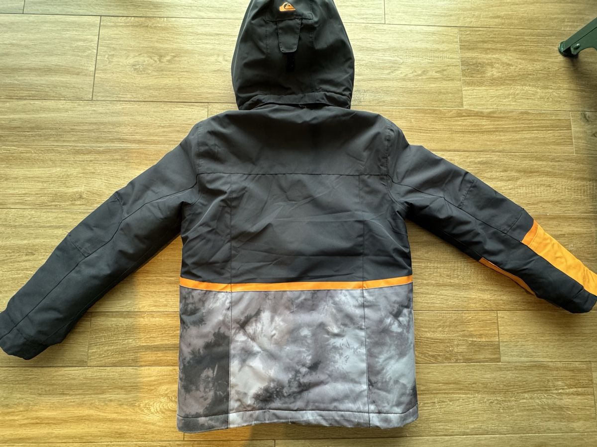 Sci: Veste ski Quiksilver garçon Taille 14 ans – Usato da Villars-le-Grand venduto da Eva_1986 4