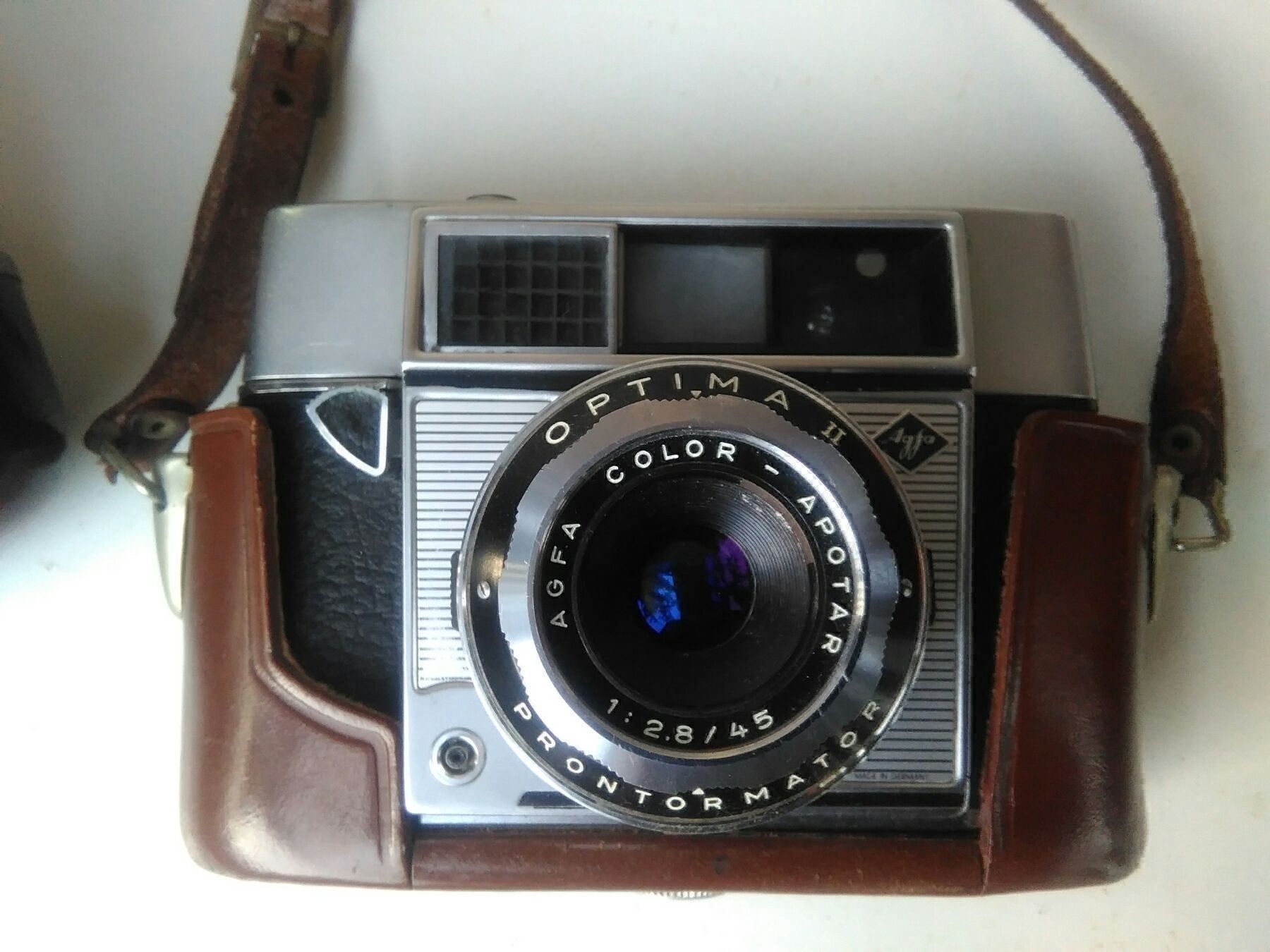 Agfa Fotocamera: Agfa Color-Apotar,Prontormator, 1:2.8/45 – Usato da Neuenhof venduto da elRey123 1