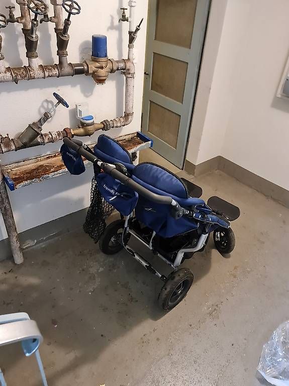 Carrozzine: Zwilings Kinderwagen  – Usato da Emmenbrücke venduto da D.S.L.L 3
