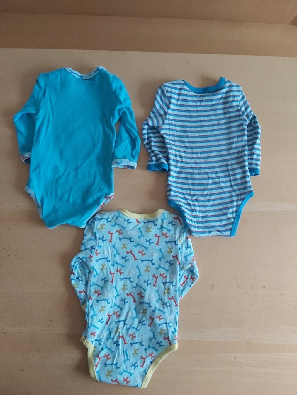 Lotti & Set di vestiti: Langarm Body Gr.62/68 – Usato da Disentis/Mustér venduto da epa_862v 1