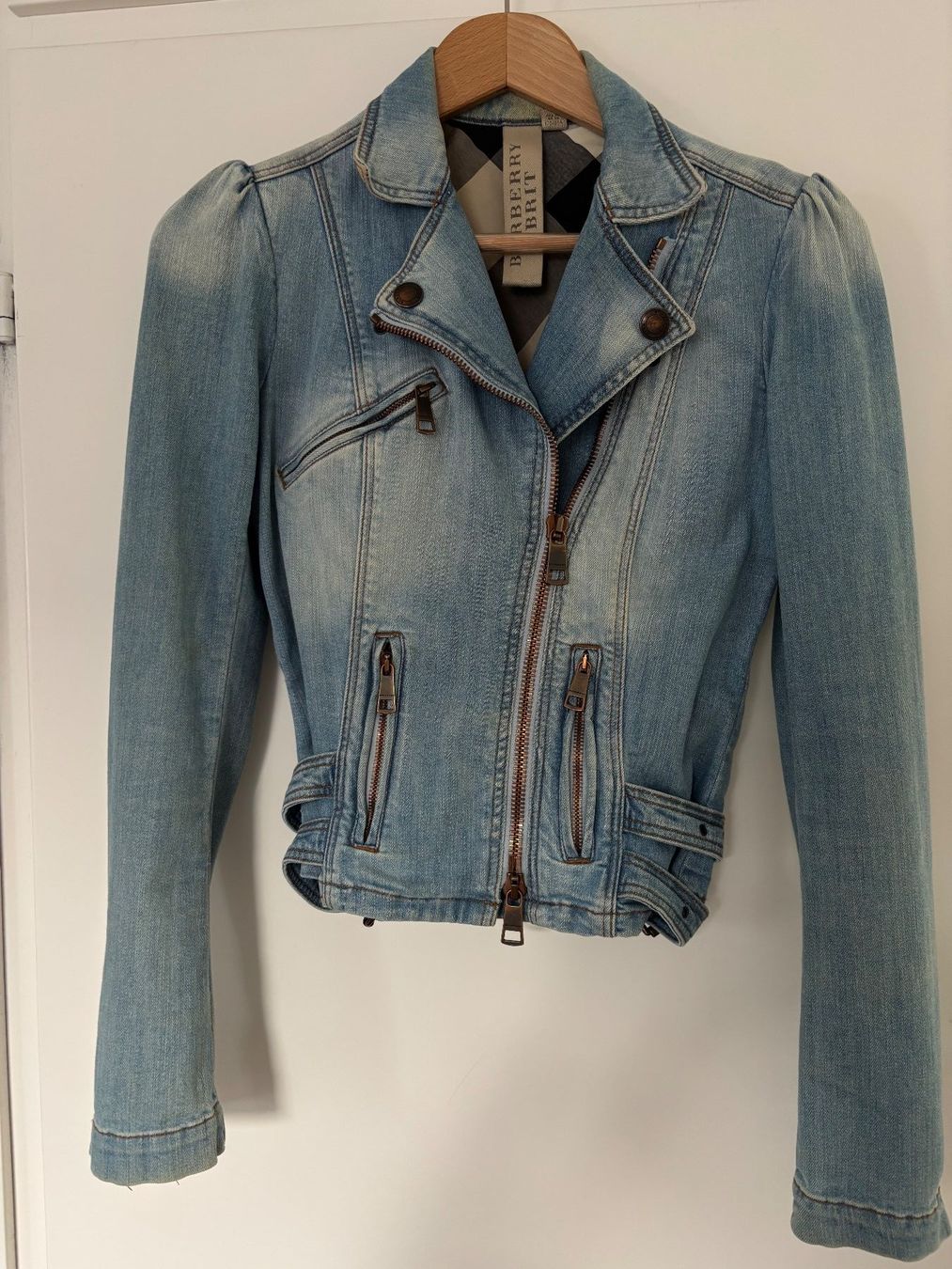 Burberry Jacken: BURBERRY  eelastische Bikerjacke 34, hellblau – Gebraucht aus Herrliberg von mayfi