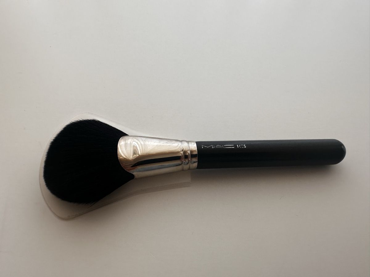 Mac Cosmetics Make-up: MAC 140S Synthetischer Fächerpinsel  – Usato da Brugg AG venduto da Keks.und.Kruemel 1