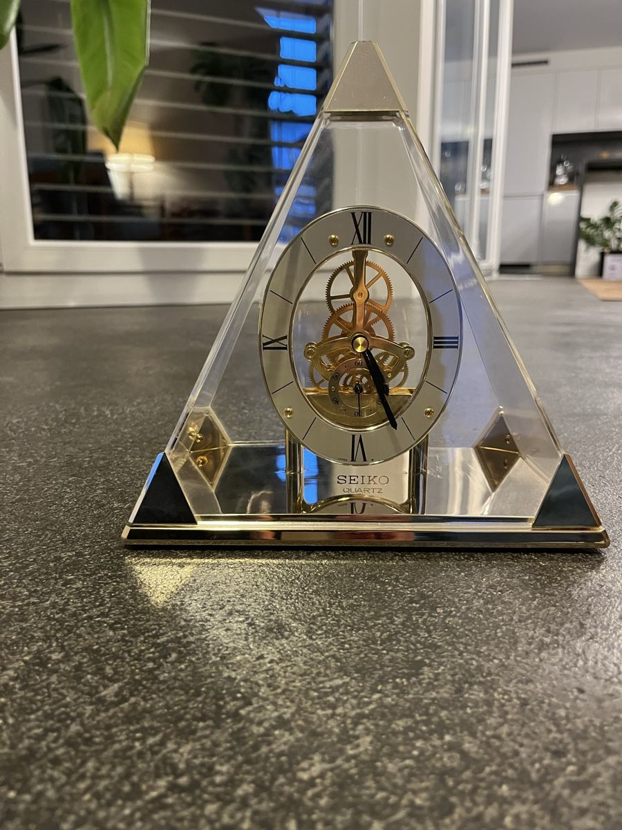Seiko Stand- & Wanduhren: Seiko Pyramid Skeleton Mantel Clock, QAW109G model – Gebraucht aus Colombier NE von Rain.. 1